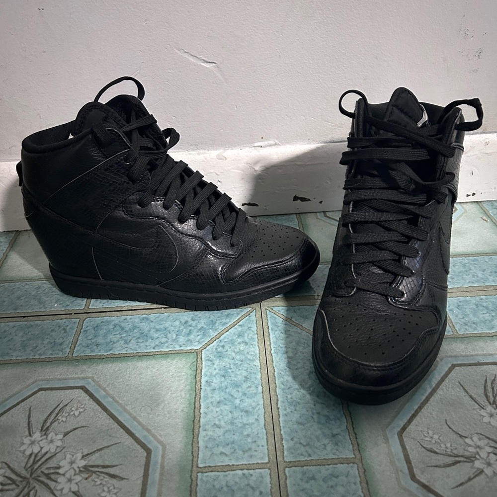 Nike Ski Hi wedged sneakers all black